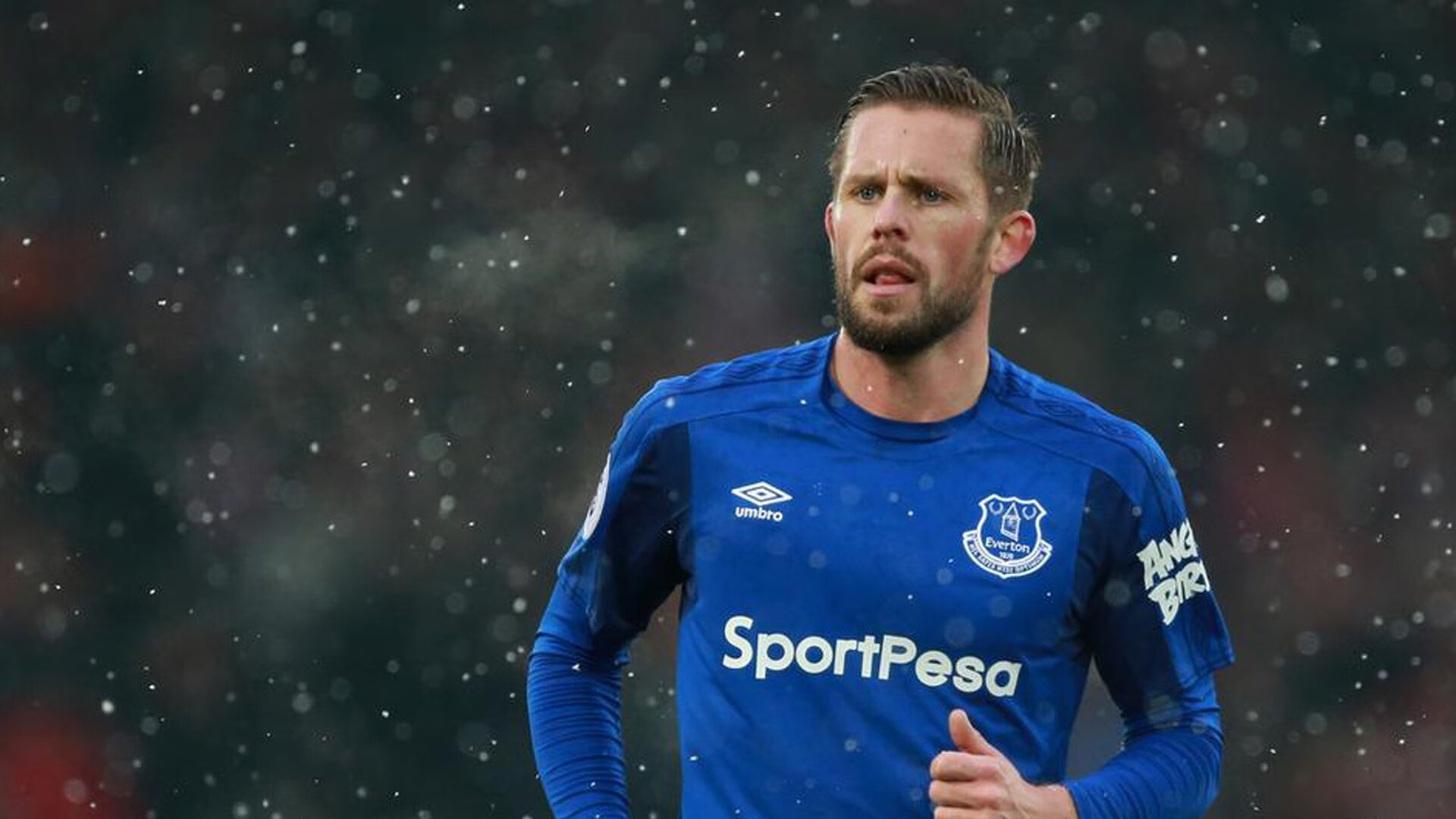 戴维·帕特森为袋鼠队注入战术活力，成功打破对方防线，佩特·戴维森